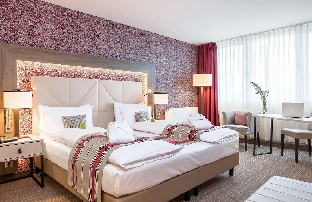 Leoso Hotel Leverkusen-1