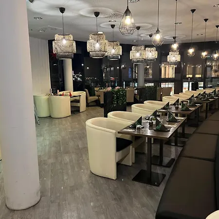 Leoso Hotel Leverkusen-2